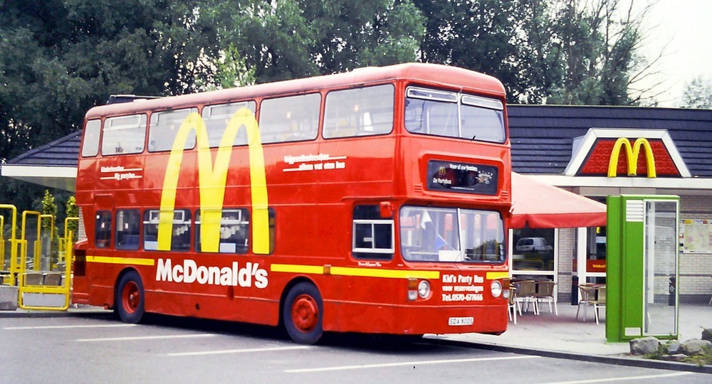 В лондонском транспорте запретили рекламу фастфуда В лондонском транспорте запретили рекламу фастфуда