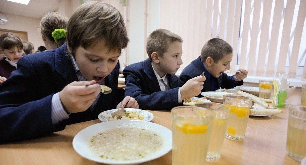 Депутаты Курултая попросили Дмитрия Медведева ввести ГОСТ на питание Депутаты Курултая попросили Дмитрия Медведева ввести ГОСТ на питание