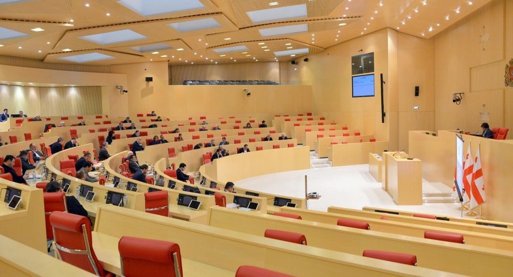 В Грузии отменили выпускные экзамены в школах В Грузии отменили выпускные экзамены в школах