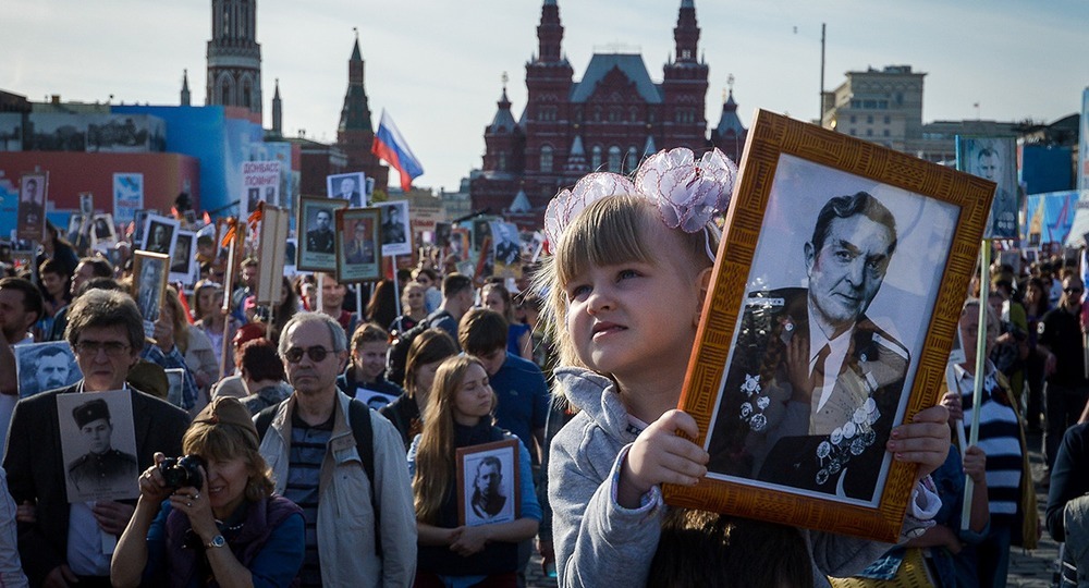 «Надоели уже все ваши добровольно-принудительные субботники, демонстрации» «Надоели уже все ваши добровольно-принудительные субботники, демонстрации»