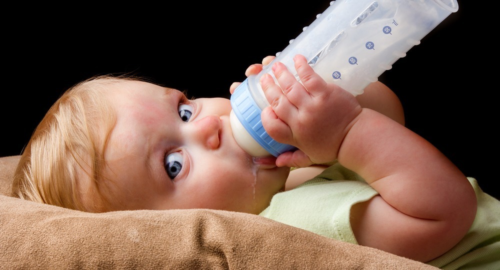 В России могут запретить рекламу детских смесей