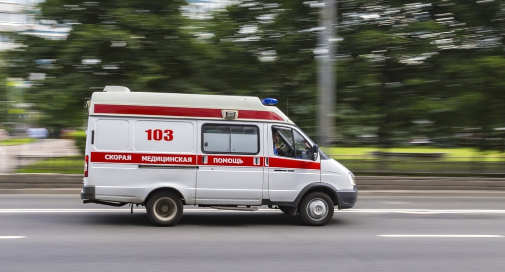 Саратовский школьник ударил одноклассницу топором по голове Саратовский школьник ударил одноклассницу топором по голове