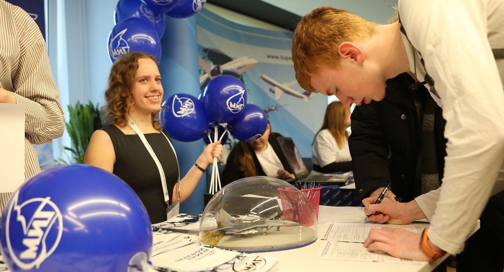 Выставка для выпускников пройдет в парке «Сокольники» Выставка для выпускников пройдет в парке «Сокольники»