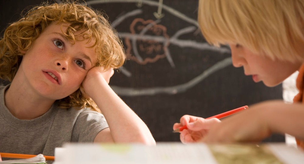 Невнимательные дети обречены на низкие зарплаты, заявляют ученые Невнимательные дети обречены на низкие зарплаты, заявляют ученые