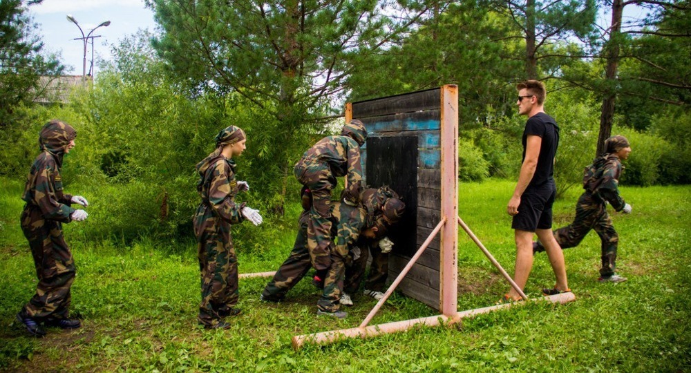 В российском палаточном лагере избили ребенка В российском палаточном лагере избили ребенка