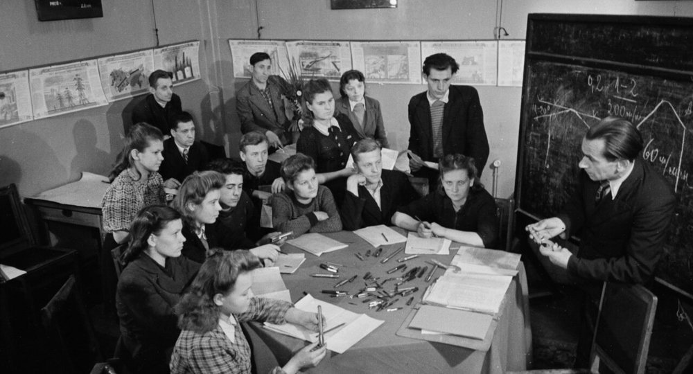 За что платить учителю? За что платить учителю?