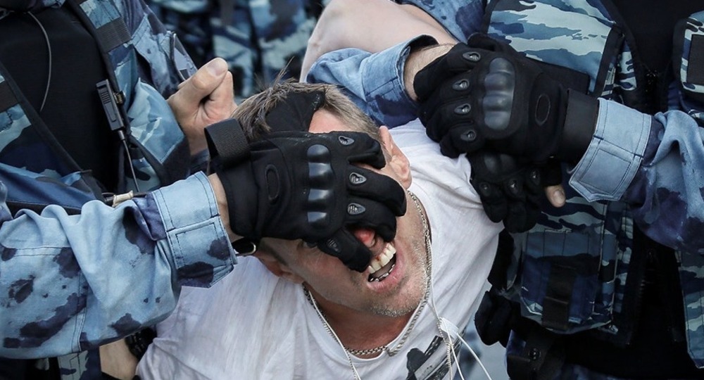 Задерживали оказавшихся в поле зрения Задерживали оказавшихся в поле зрения