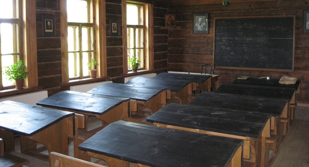 Уезжающим работать в сёла учителям (не всем) выплатят по миллиону Уезжающим работать в сёла учителям (не всем) выплатят по миллиону