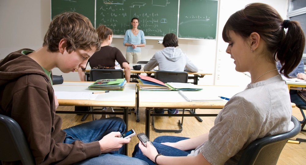 Валентина Матвиенко призвала школы выработать правила пользования гаджетами Валентина Матвиенко призвала школы выработать правила пользования гаджетами