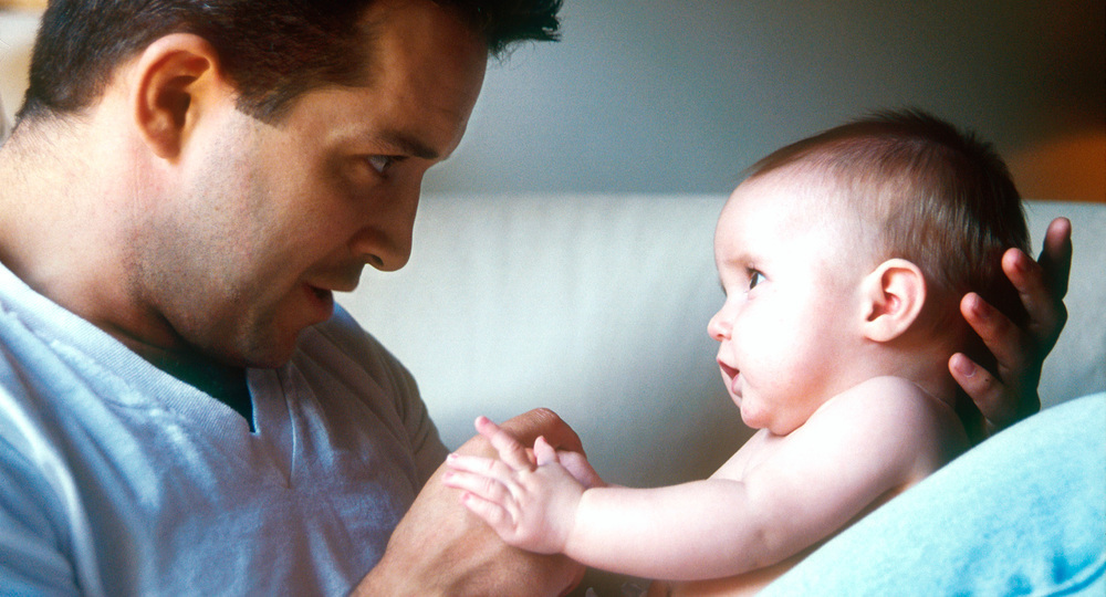 Швейцарский парламент одобрил отпуск для отцов после рождения ребенка Швейцарский парламент одобрил отпуск для отцов после рождения ребенка