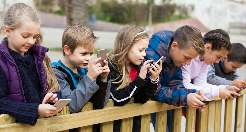 «Забирать гаджеты у учеников незаконно» «Забирать гаджеты у учеников незаконно»