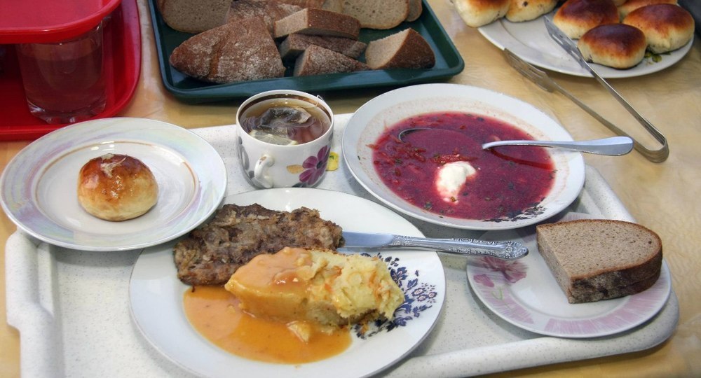 Горячее питание в школах сделают обязательным Горячее питание в школах сделают обязательным