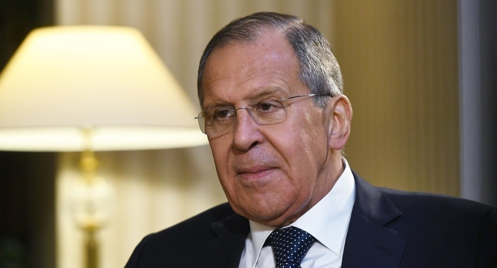 Любимыми предметами Лаврова в школе были физика и математика Любимыми предметами Лаврова в школе были физика и математика