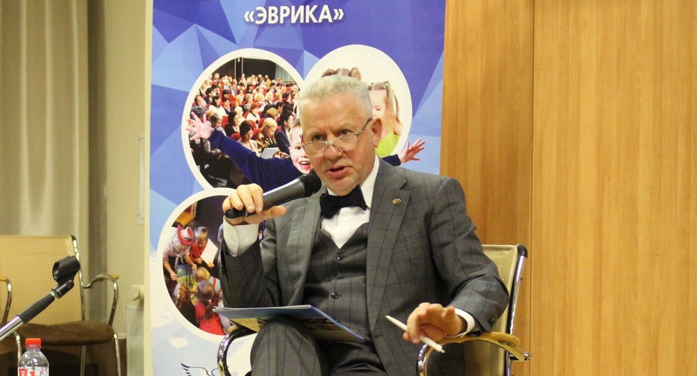 Александр Адамский: Непонятно, как будут выполнены федеральные решения Александр Адамский: Непонятно, как будут выполнены федеральные решения