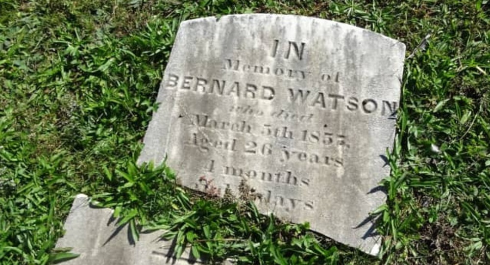 Под зданием американской школы обнаружили могилы 145 человек Под зданием американской школы обнаружили могилы 145 человек