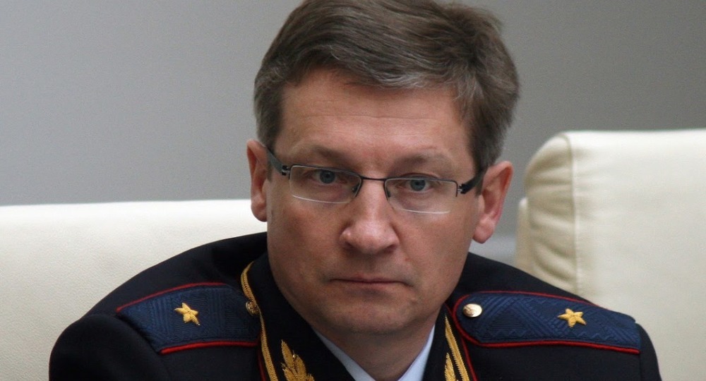 Глава МВД Татарстана наказан после учений со школьниками Глава МВД Татарстана наказан после учений со школьниками