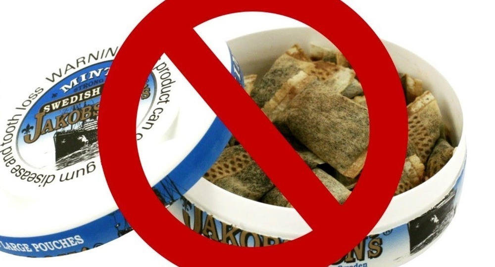 Дмитрий Медведев поручил ограничить торговлю аналогами снюса Дмитрий Медведев поручил ограничить торговлю аналогами снюса