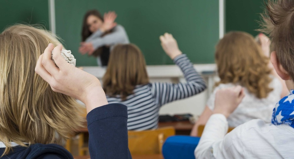 Арслан Хасавов предложил закон о статусе педагога Арслан Хасавов предложил закон о статусе педагога