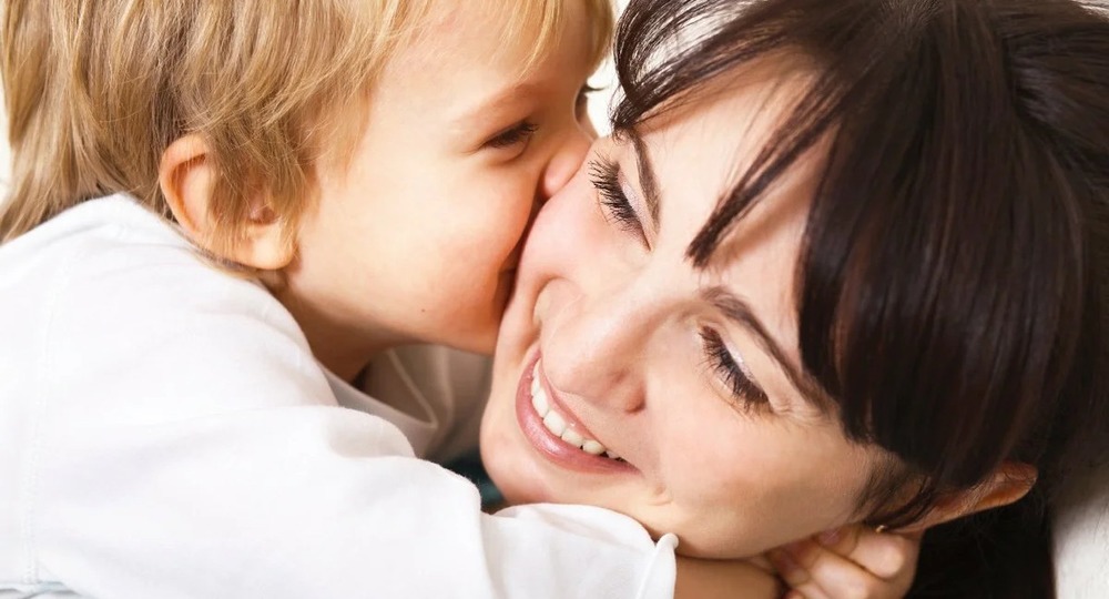 У ласковых родителей вырастают самые счастливые дети У ласковых родителей вырастают самые счастливые дети