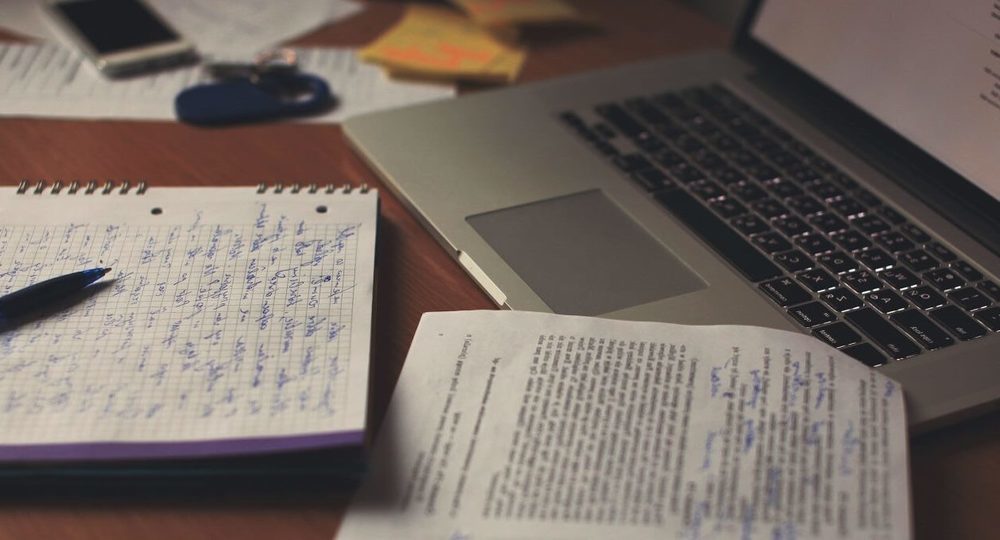 Школьников попросили написать сочинение о поправках в Конституцию Школьников попросили написать сочинение о поправках в Конституцию