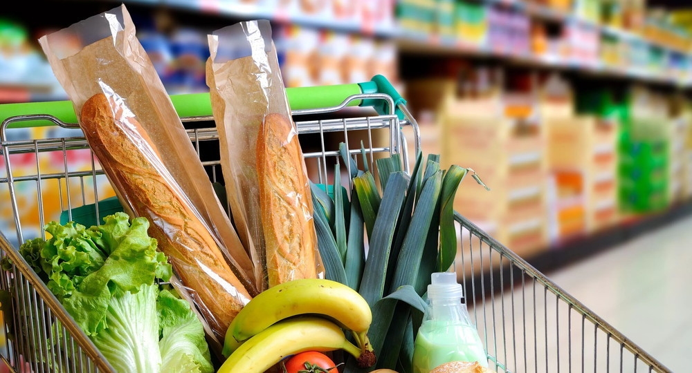 Школьники в Подмосковье получат набор продуктов