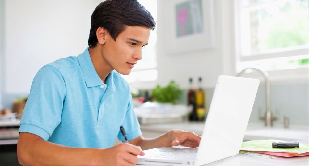 Рособрнадзор: ЕГЭ в дистанте невозможен Рособрнадзор: ЕГЭ в дистанте невозможен