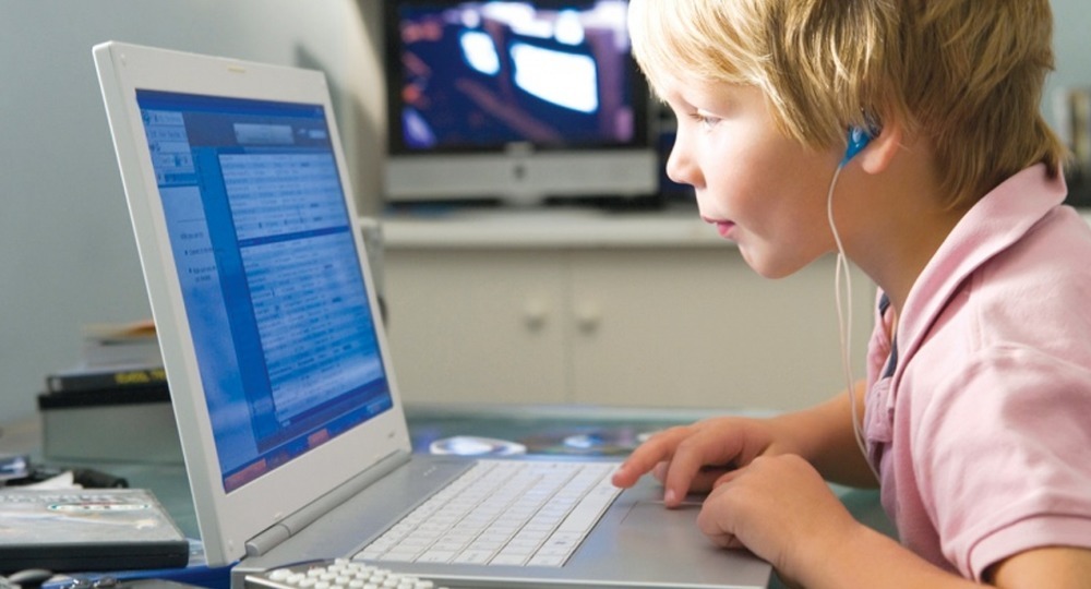 Сергей Кравцов поддержал закрепление статуса дистанционного образования Сергей Кравцов поддержал закрепление статуса дистанционного образования