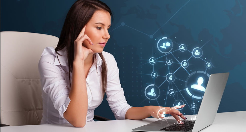 Минпросвещения рекомендует школам провести последние звонки и выпускные онлайн Минпросвещения рекомендует школам провести последние звонки и выпускные онлайн