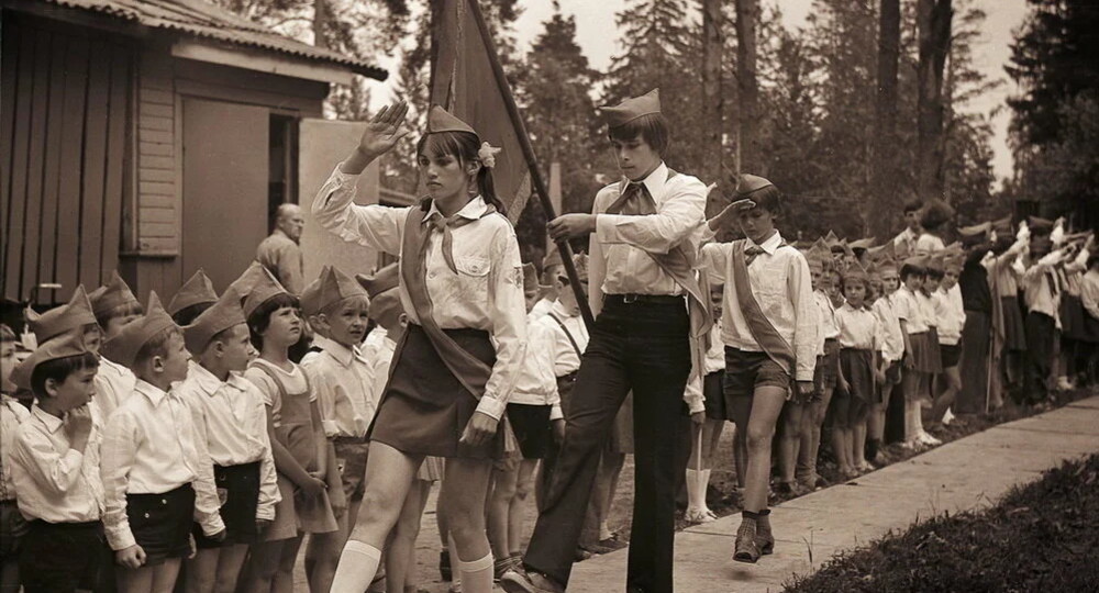 Коммунарство vs пионерия Коммунарство vs пионерия