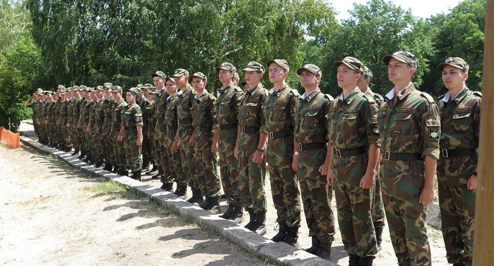 Минобороны перенесло летние военные сборы студентов
