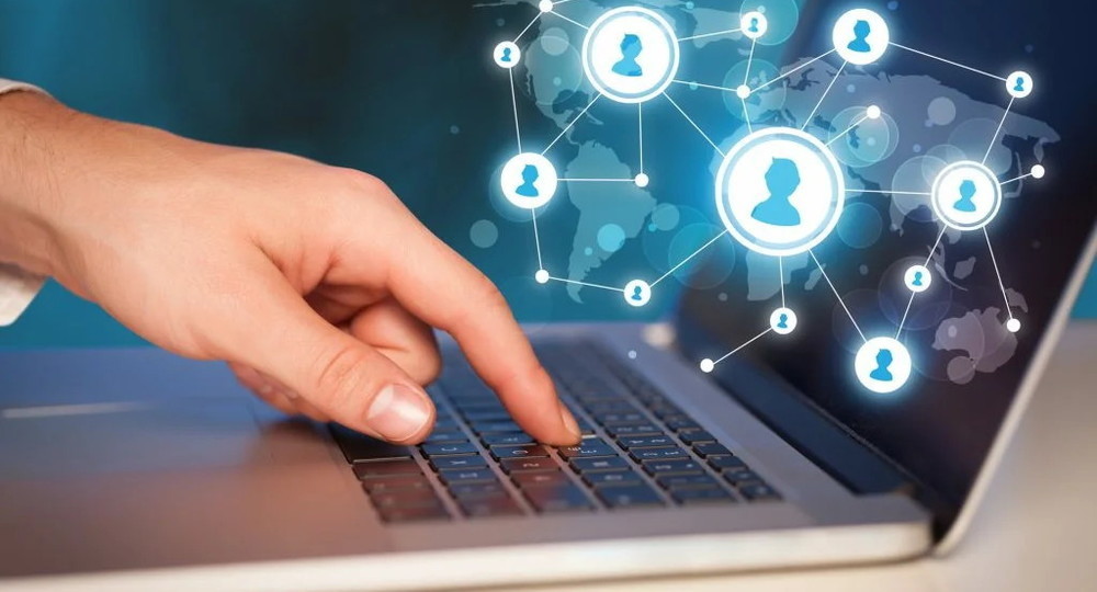 «Единая Россия» проведет онлайн-встречу с Кравцовым «Единая Россия» проведет онлайн-встречу с Кравцовым