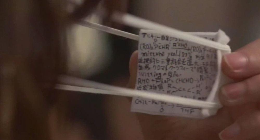 Списать на ЕГЭ: Алтайские школьники пришли на сдачу экзамена с рекордными количеством шпаргалок