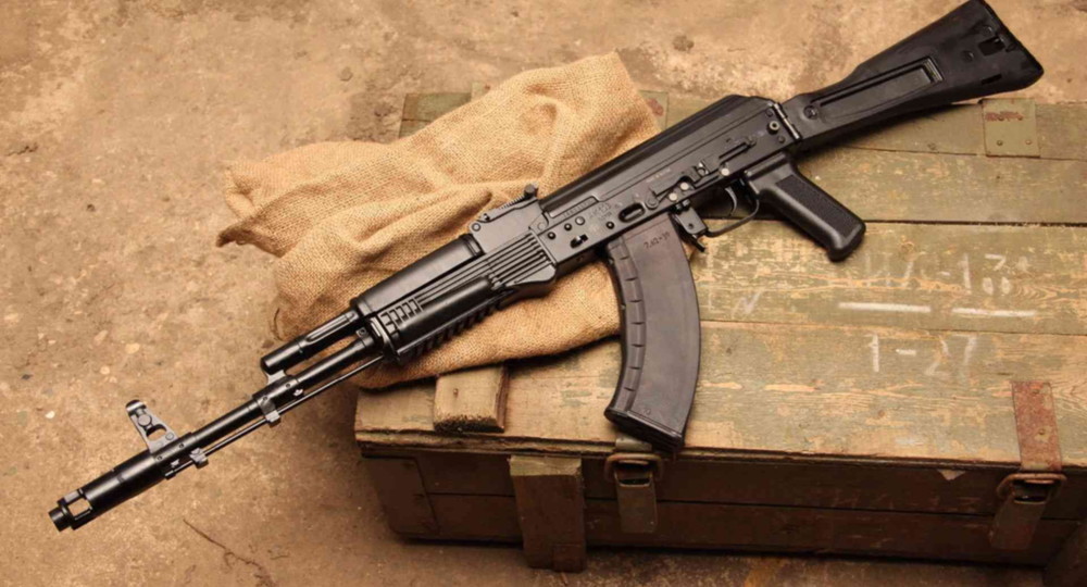 Координационный совет призвал правоохранителей разобраться, почему 15-летнему сыну Лукашенко дали автомат Калашникова Координационный совет призвал правоохранителей разобраться, почему 15-летнему сыну Лукашенко дали автомат Калашникова