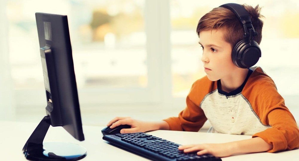 Московским школьникам разрешили учиться дистанционно Московским школьникам разрешили учиться дистанционно