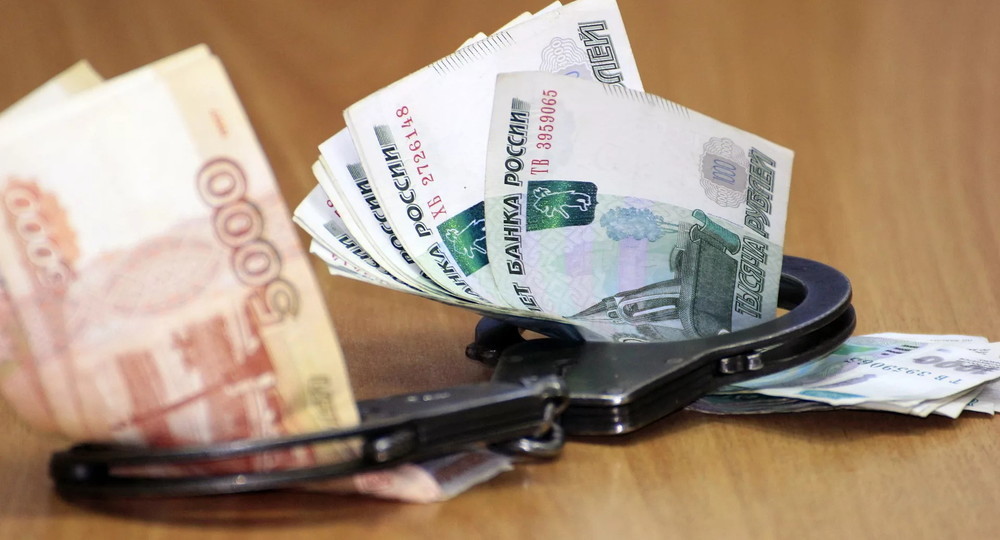 Минпросвещения посоветовало сообщать в прокуратуру о поборах в школе