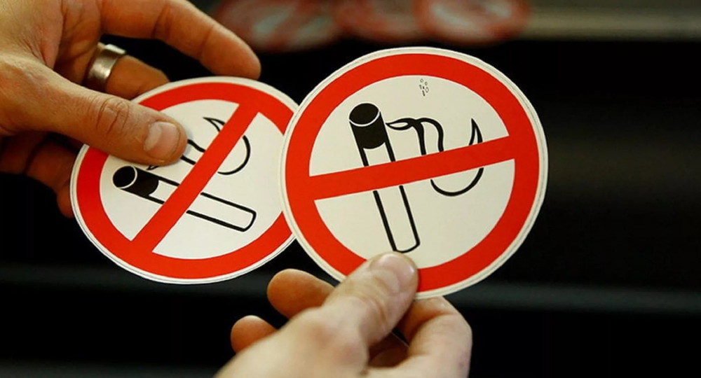 Геннадий Онищенко знает, как отучить школьников курить