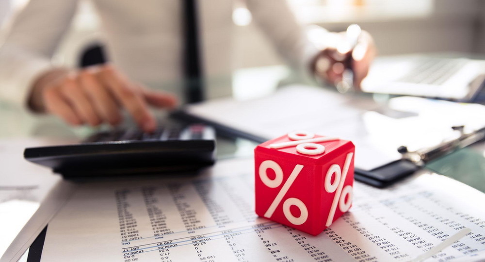 В 2021 году зарплата в России вырастет на 3,5–4%