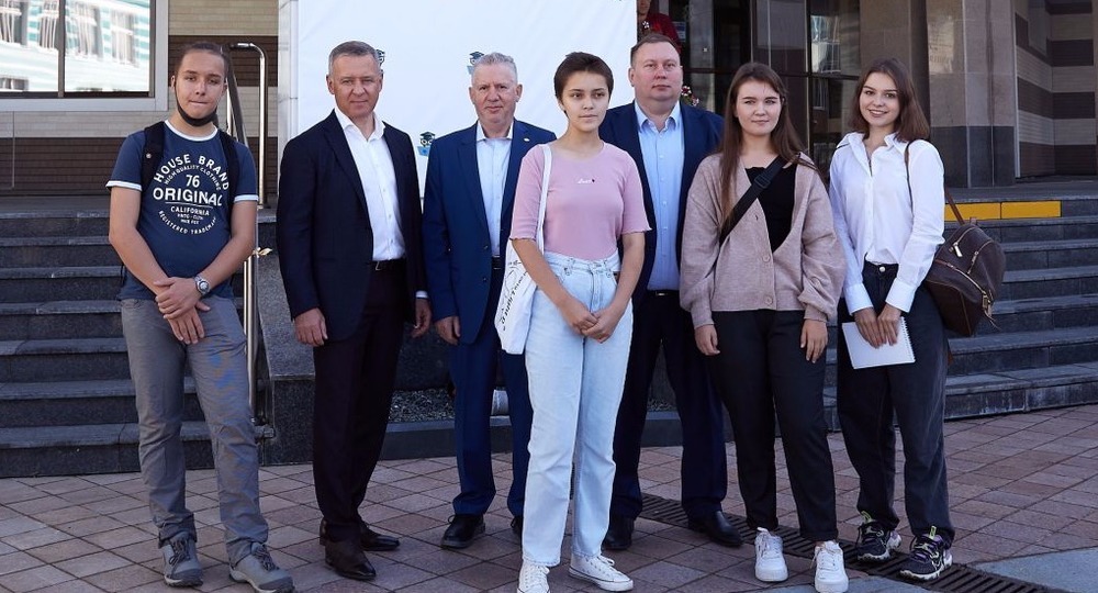 «Педагогов надо готовить к навыкам личностного общения и поддержке детей»