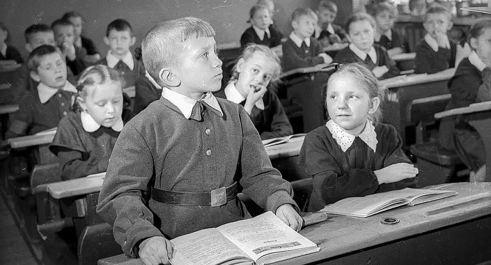 Дмитрий Быков: Двоечники победили отличников Дмитрий Быков: Двоечники победили отличников