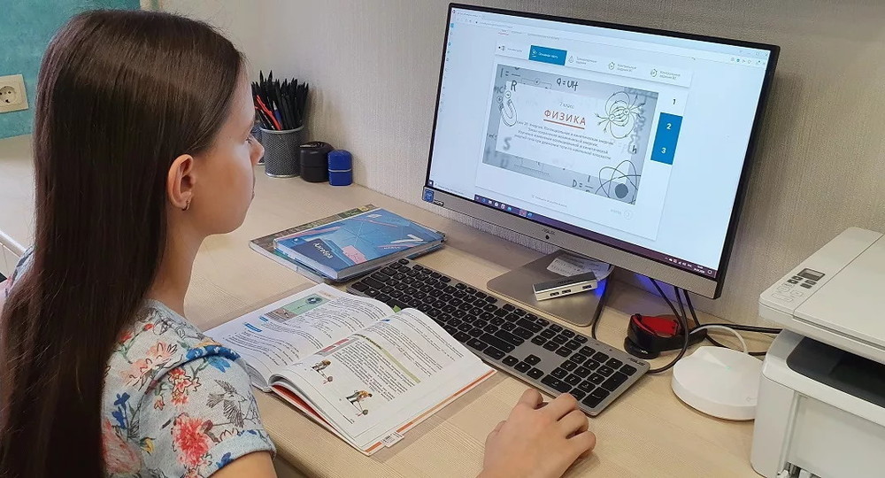 Школы в трех регионах переведут на удаленку Школы в трех регионах переведут на удаленку