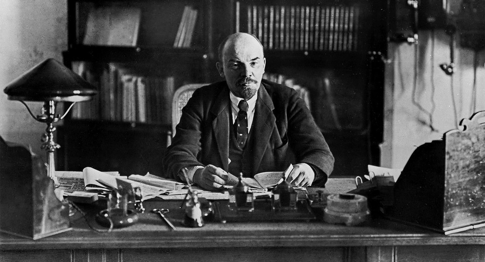 Ленин жил, Ленин жив, но Ленина нужно похоронить Ленин жил, Ленин жив, но Ленина нужно похоронить