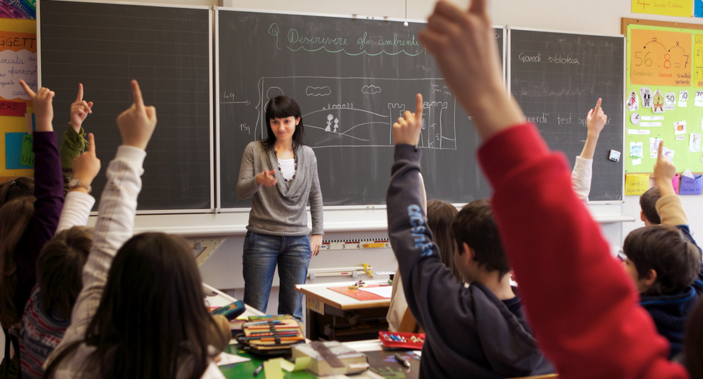 В Италии закрывают школы, чтобы вакцинировать учителей В Италии закрывают школы, чтобы вакцинировать учителей