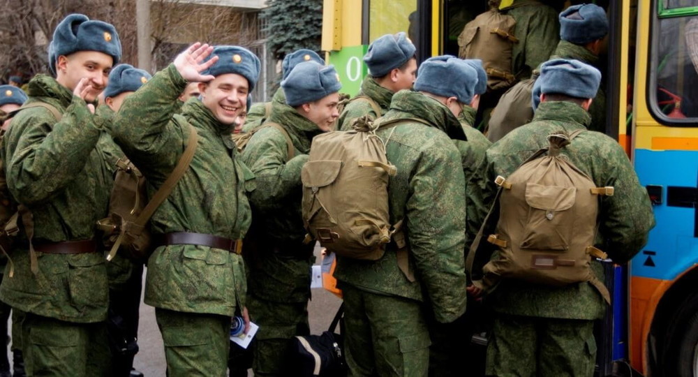 В России начинается весенний призыв на военную службу В России начинается весенний призыв на военную службу