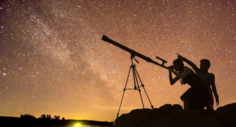 «Качественное образование школьников невозможно без повышения квалификации и профессионального развития педагогов» «Качественное образование школьников невозможно без повышения квалификации и профессионального развития педагогов»