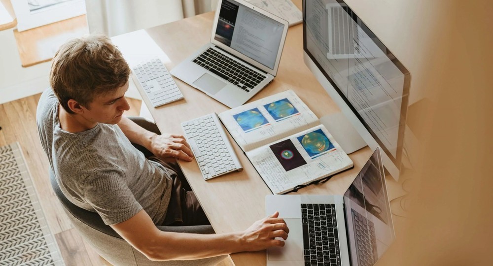 На Сахалине студенты перешли на онлайн-обучение после землетрясения На Сахалине студенты перешли на онлайн-обучение после землетрясения