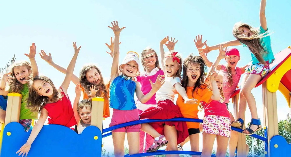 Родителям вернут половину стоимости путевки в детский лагерь