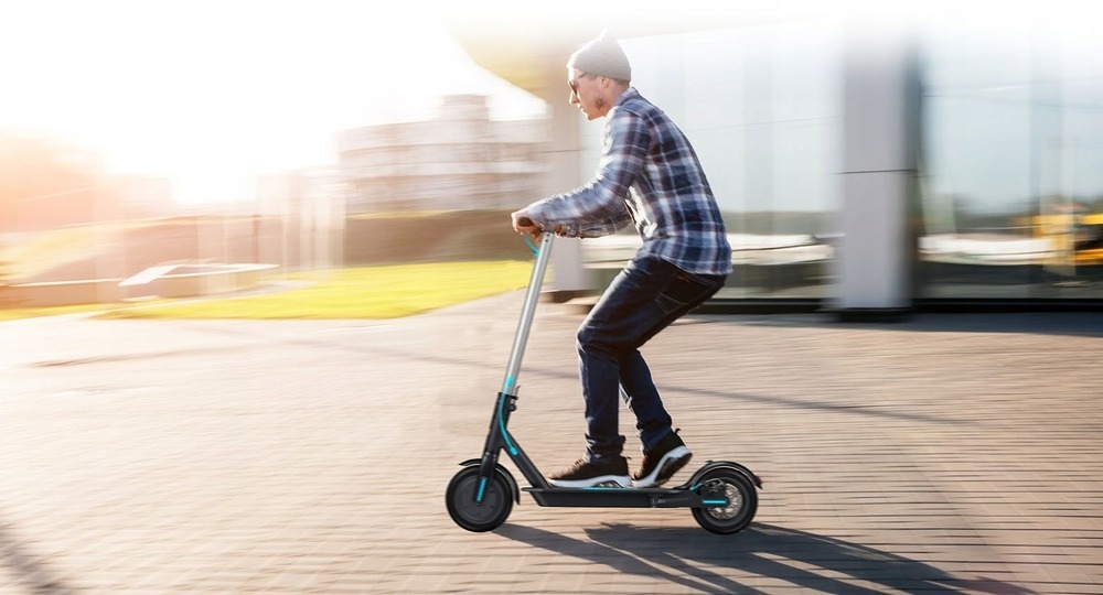 Куда ты гонишь: как российские школы справляются с нашествием самокатов Куда ты гонишь: как российские школы справляются с нашествием самокатов