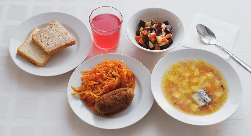 Путин поручил министру экономического развития включить бизнес в организацию питания в школах