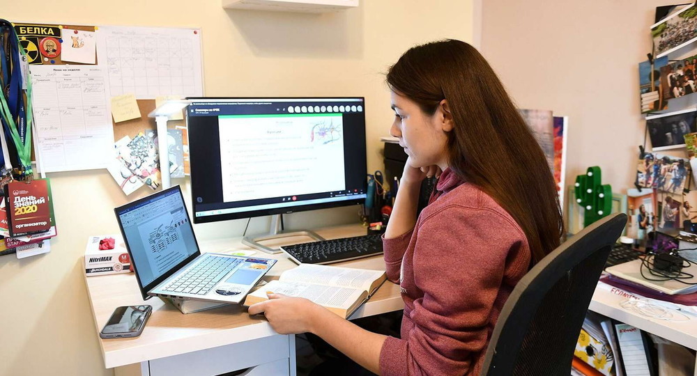 В Новосибирской области школьников переводят на дистант В Новосибирской области школьников переводят на дистант