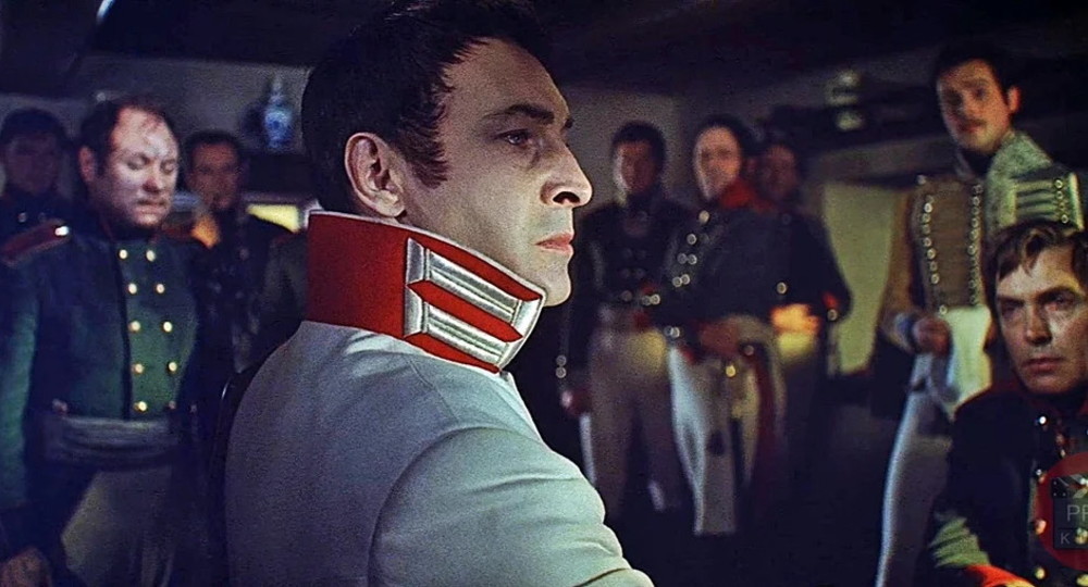 И чувства добрые я лирой разжигал…